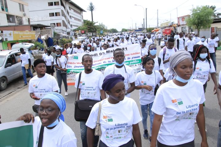 Marche Journee Inter Liberte Presse UNJCI 0013