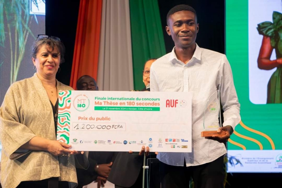 Côte d'Ivoire/Finale internationale "Ma thèse en 180 secondes": le Belge Antoine Ide remporte le premier prix.