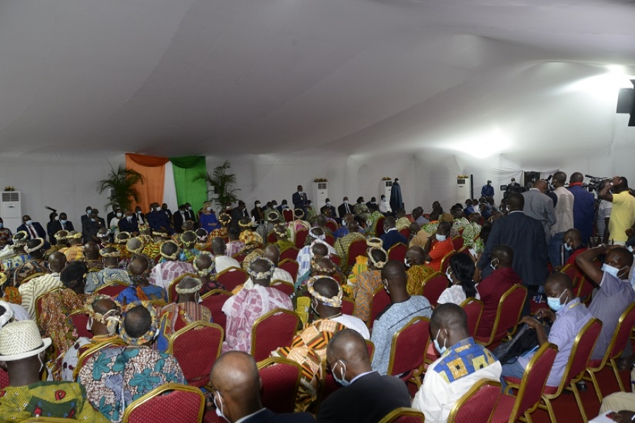 En visite d’Etat dans le Moronou, Ouattara met les chefs traditionnels en mission pour sensibiliser à la paix