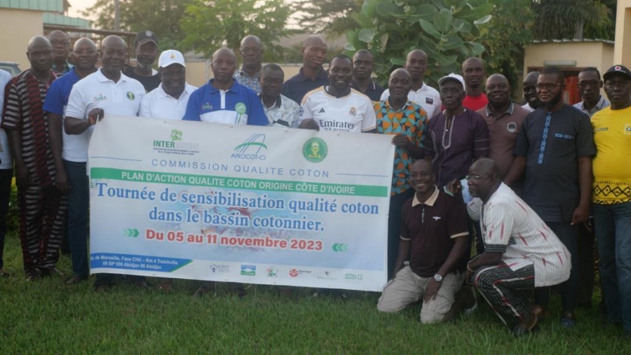 Sensibilisation pour une meilleure qualité de coton en Côte d&#039;Ivoire