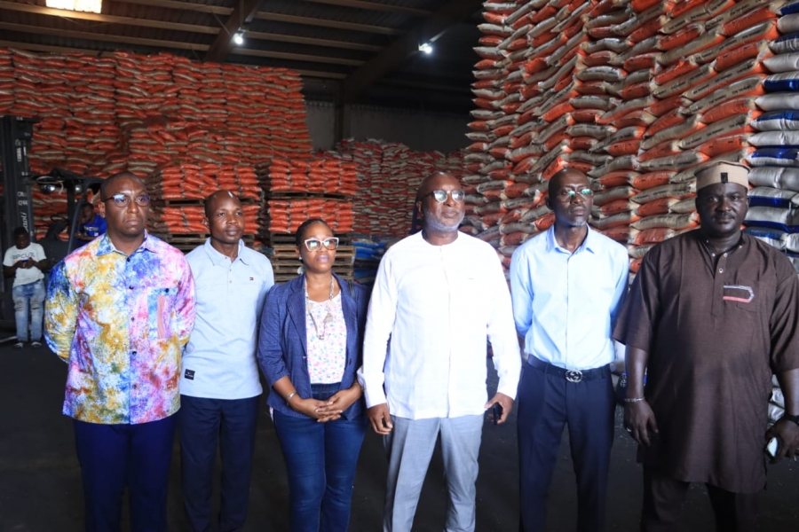 Côte d’Ivoire : près de 500 000 tonnes de riz sont disponibles dans les entrepôts des importateurs(Aimé Koizan)
