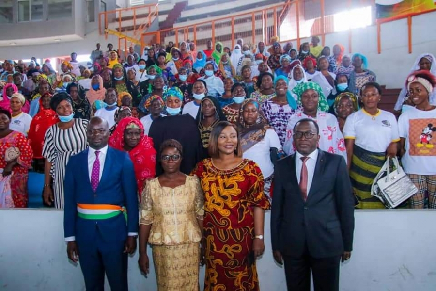 La journée internationale de la veuve et de l&#039;orphelin : La Ministre Nassénéba Touré invite tous à la solidarité