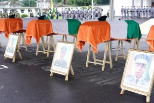 La nation ivoirienne rend hommage aux cinq soldats tués dans des attaques au Nord du pays