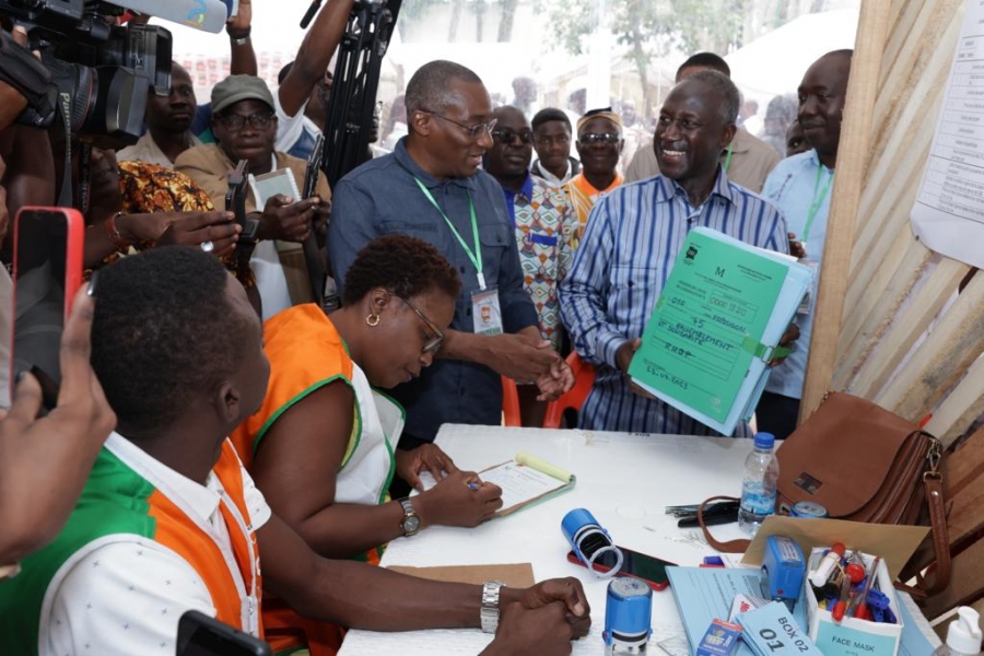 Élections municipales 2023 : Adama Bictogo dépose sa candidature à la CEI pour le compte de la commune de Yopougon