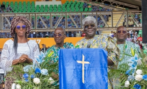 Côte d’Ivoire : le président Alassane Ouattara offre 20 millions de FCFA et une voiture au nouveau Bishop de l’Eglise Méthodiste