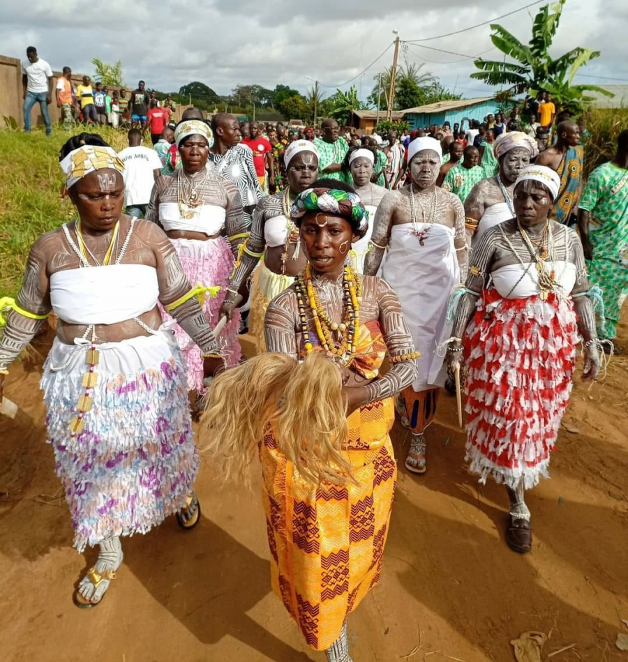 Côte d’Ivoire/Abissa : les N’Zima se retrouvent autour de l’Édogbélé pour danser