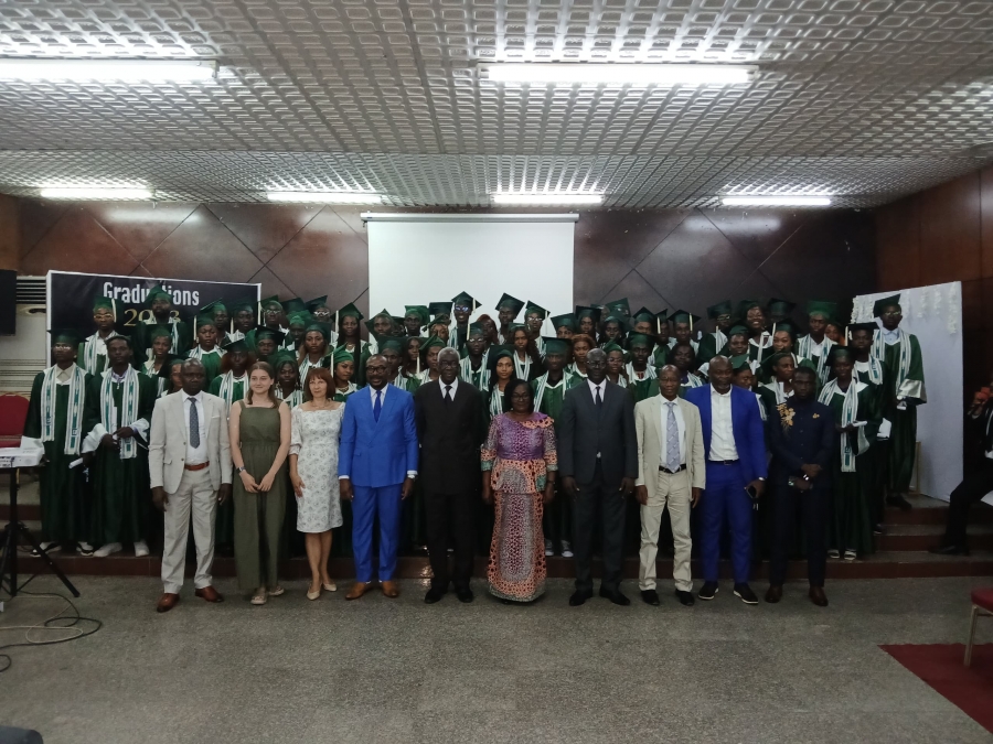 Côte d'Ivoire/Enseignement supérieur: les meilleurs étudiants d'une université privée primés