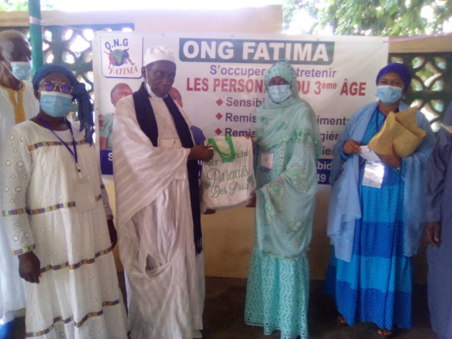 ANYAMA / SOLIDARITE RAMADAN : L’ONG FATIMA offre des kits alimentaires aux personnes du troisième âge