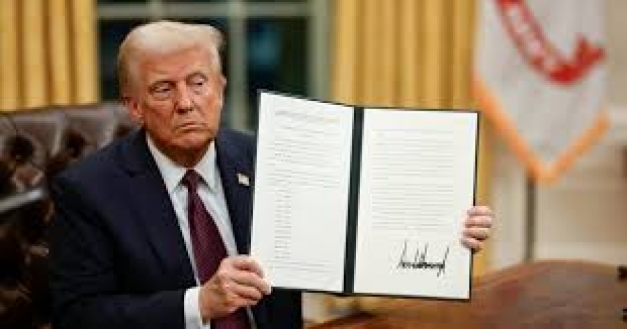 Etats-Unis: un juge fédéral suspend un décret de Trump mettant fin au droit de sol des enfants