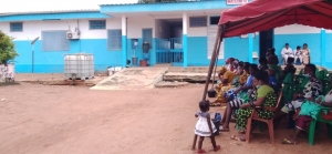 Dr Benjamin Touré offre un dépistage gratuit du cancer du col de l’utérus aux femmes de Niakara