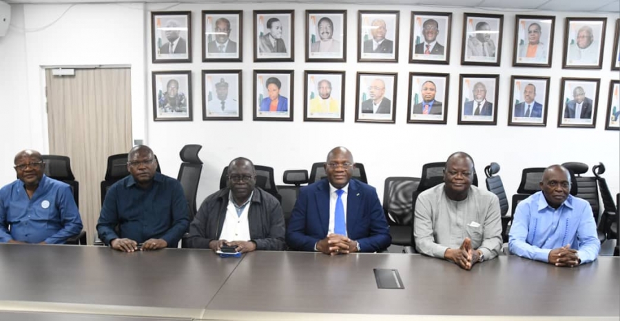 Côte d’Ivoire : des journalistes sportifs à la retraite rendent visite au ministre des Sports