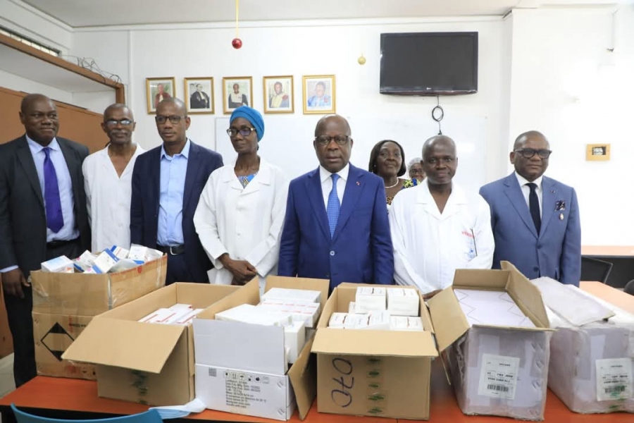 Côte d'Ivoire/Lutte contre le cancer : le couple présidentiel offre des médicaments d'une valeur de 130 millions de FCFA