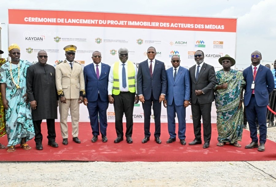 Côte d’Ivoire : le gouvernement lance le projet immobilier “Les Jardins d’Ahoué” destiné à offrir un cadre de vie décent aux professionnels des médias ivoiriens
