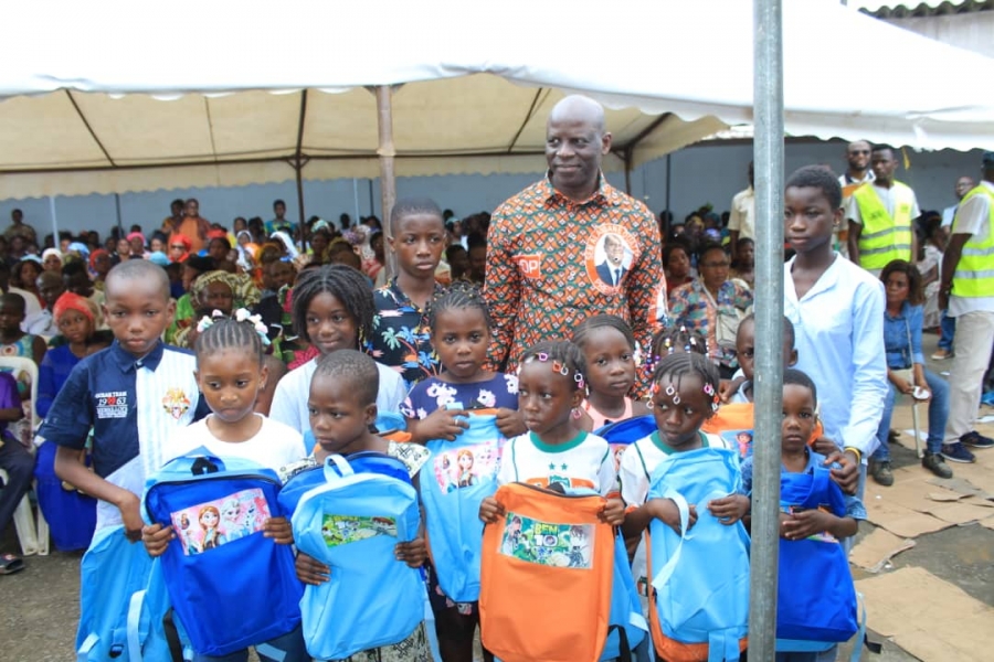 Côte d'Ivoire/Rentrée scolaire 2024-2025 : Adama Diawara soutient 3 000 familles à Yopougon