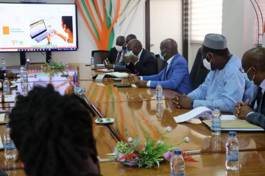Digitalisation des flux financiers : La direction générale du trésor propose ses solutions au ministre Adama Diawara