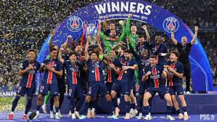 Ligue des champions 2024-2025 : le Paris Saint-Germain l'a fait. Et avec la manière ( 5-0).