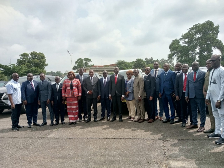Côte d'Ivoire : l’administration de l’Université de Bondoukou reçoit 18 véhicules de service et de liaison
