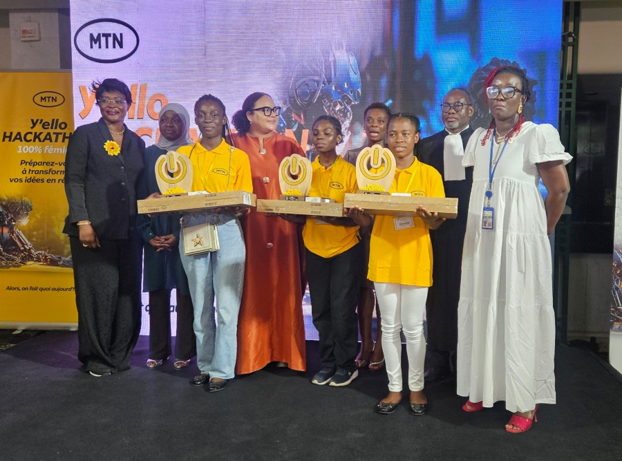 Y’ello Hackathon 2024 : ISIS-INSIGHTS de l’ESATIC remporte le prix du meilleur projet innovant sur l’intelligence artificielle de cette 2e édition